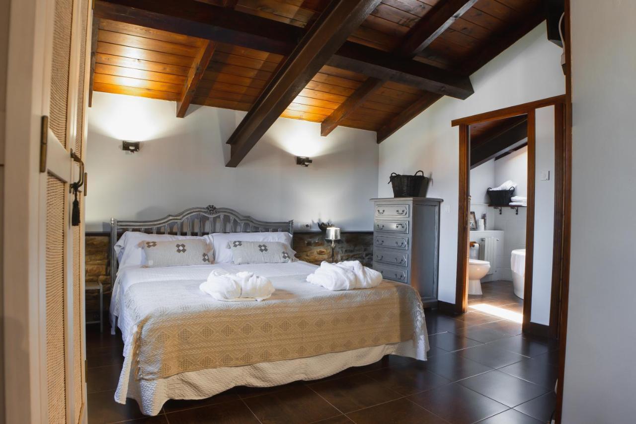 La Posada De Ojebar Rustica Расинес Экстерьер фото
